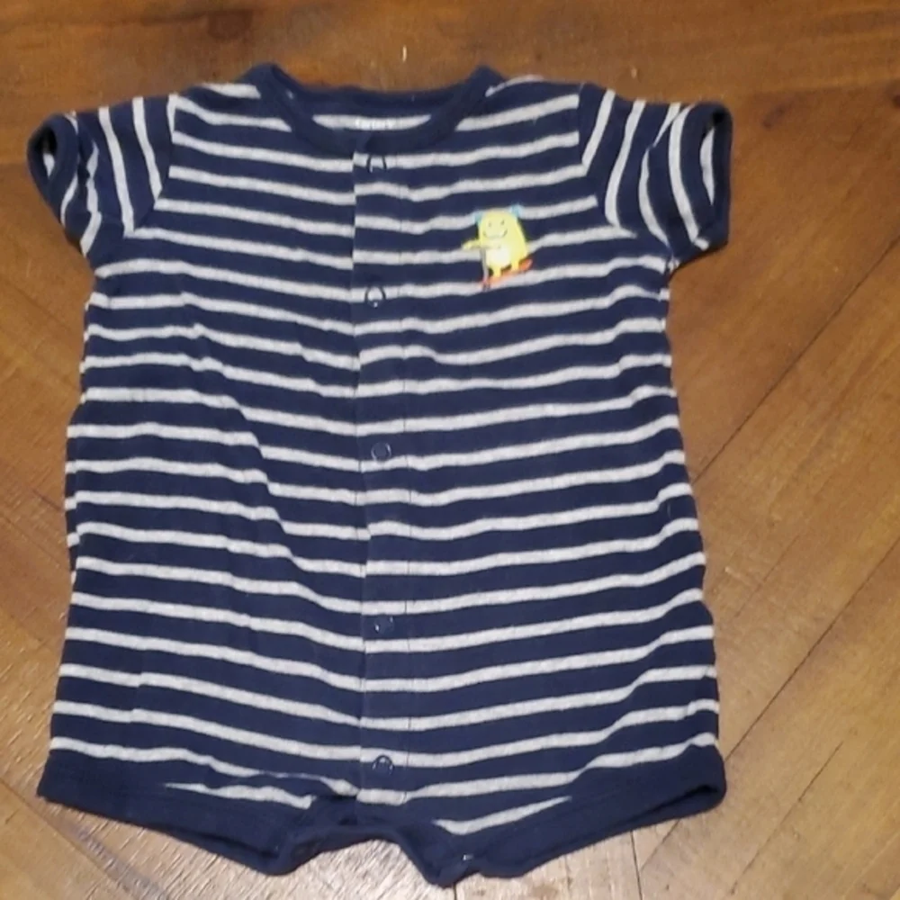 🐻      Carter's Blue and Gray Bodysuit with Short Sleeves